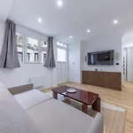 Stylish 4 Stars Near Montmartre & Metro