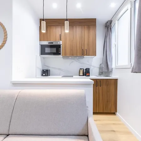 Stylish 4 Stars Near Montmartre & Metro 아파트 *